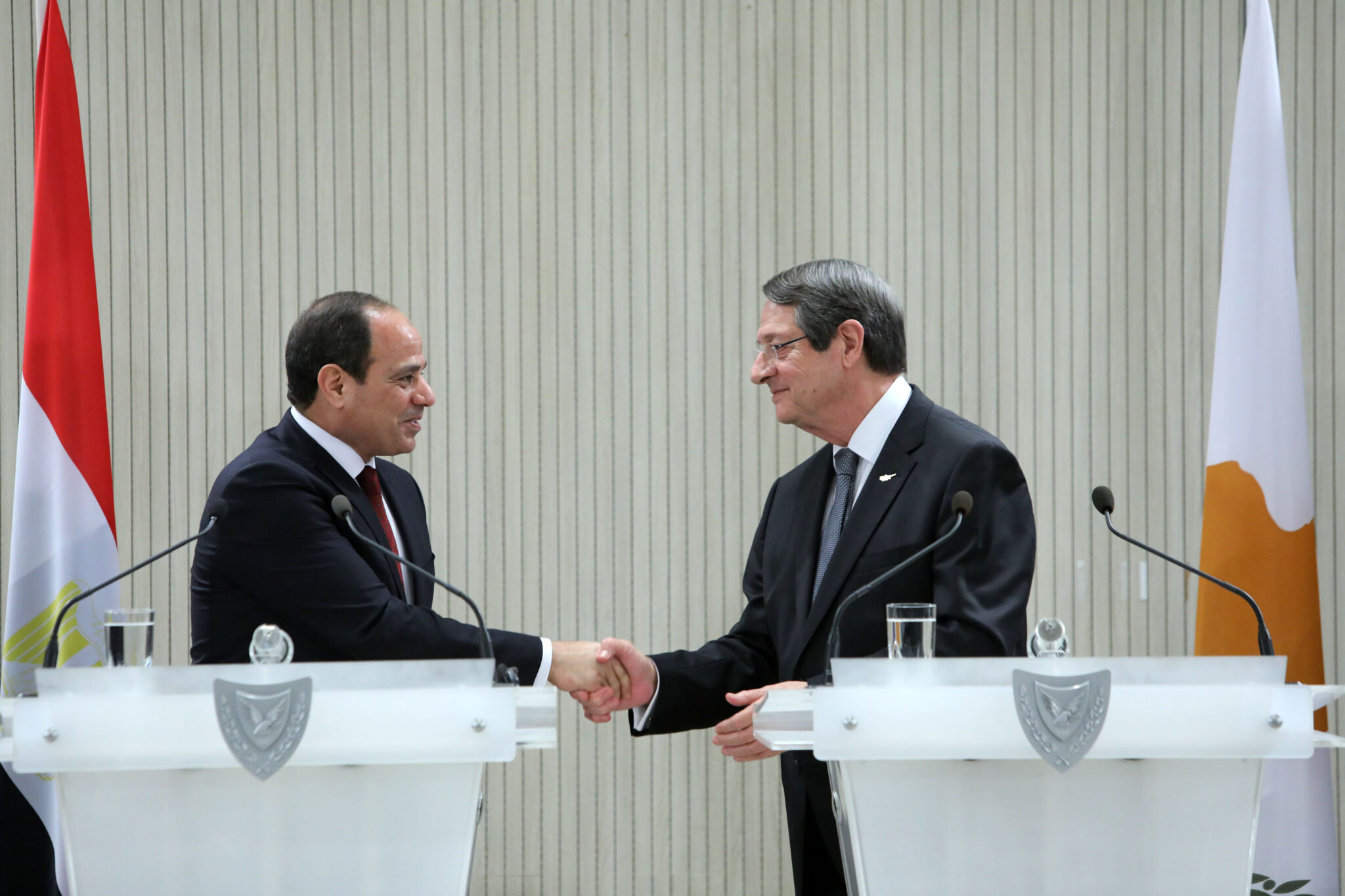 Θεσμοθετείται η συνεργασία Λευκωσίας-Καΐρου (BINTEO)