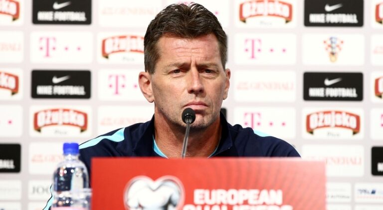 Σκίμπε: «Πολύ άδικο αυτό που έκανε η FIFA»