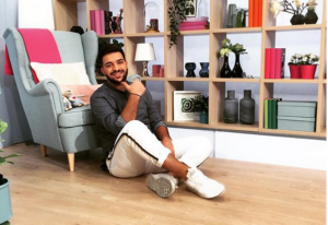 Χάρης Παπαθεοχάρους: Δείτε τον 11 χρόνια πριν σε παρουσίαση εκπομπής(ΦΩΤΟ)