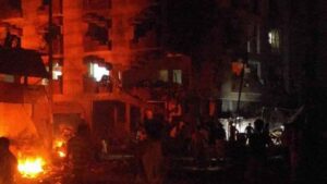 Τουλάχιστον δύο νεκροί μετά από επίθεση έξω από το ΥΠΟΙΚ στο Άντεν