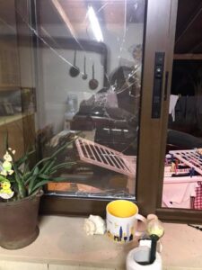 Τον εφιάλτη των διαρρηκτών, βίωσε δημοσιογράφος και ραδιοφωνική παραγωγός (ΦΩΤΟ)