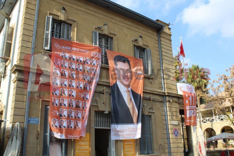 "Εκλογές" κατεχομένων:Στη σκιά διαζυγίου και καταθέσεων Οζγκιουργκιούν (BINTEO)