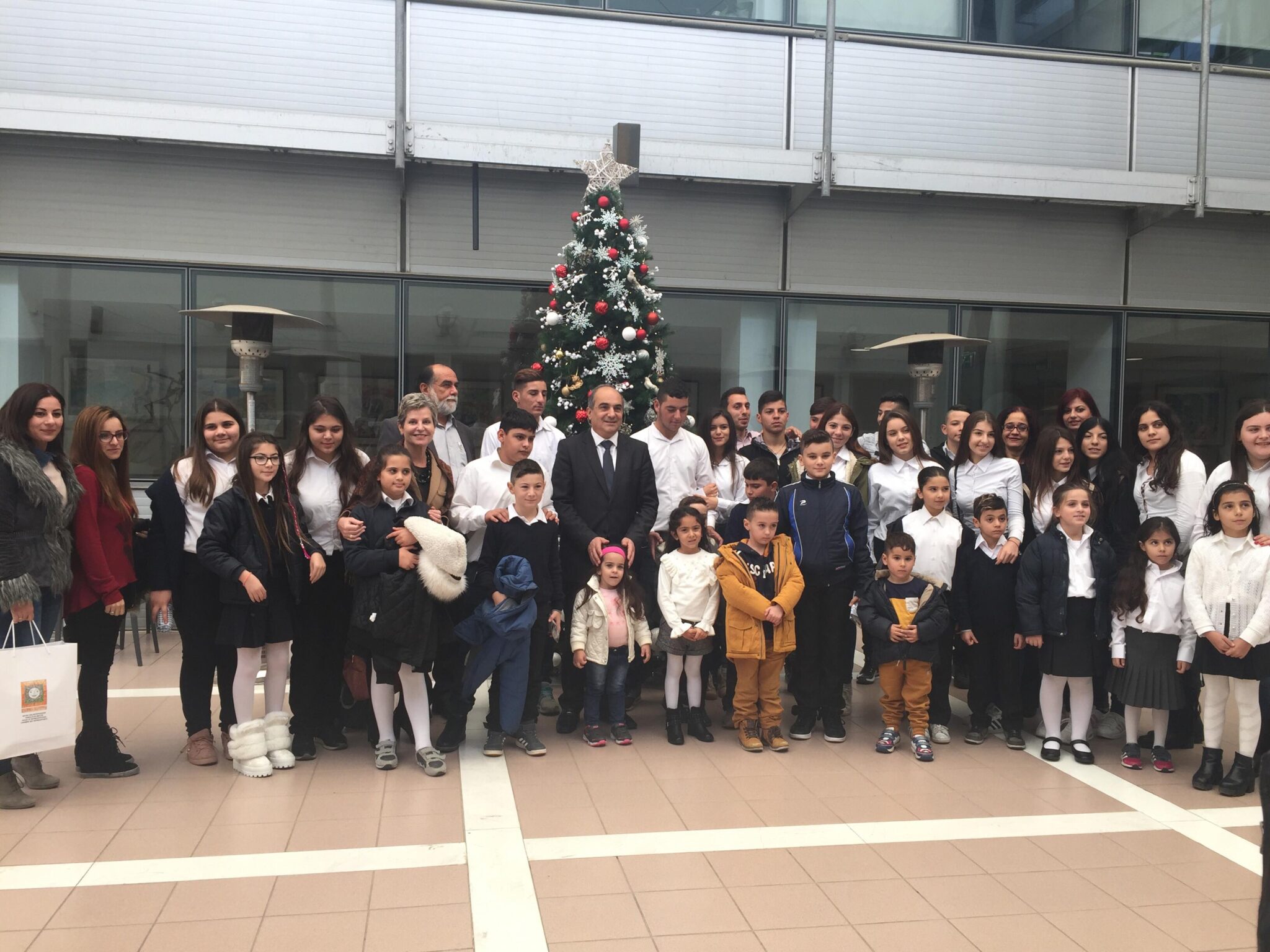 Τον Πρόεδρο της Βουλής, επισκέφτηκαν εγκλωβισμένοι μαθητές του Ριζοκαρπάσου