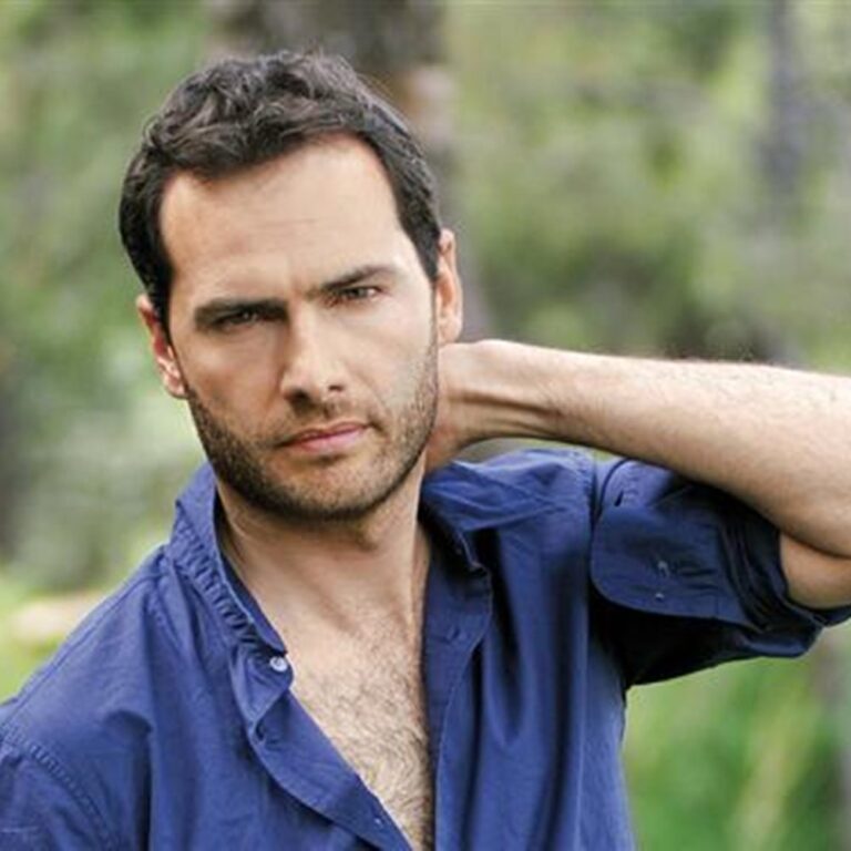 Παναγιώτης Μπουγιούρης: Έχω πέσει στον γκρεμό με το αυτοκίνητο και ζω από θαύμα"