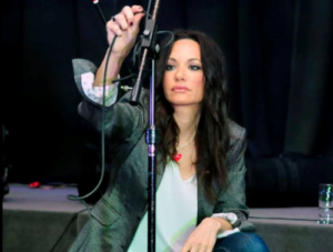 Μάρω Λύτρα: Η σεξουαλική παρενόχληση και ο πόλεμος με τους δημοσιογράφους