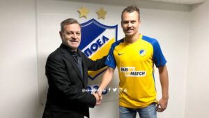 Ο ΑΠΟΕΛ ανακοίνωσε και δεύτερο για το χειμώνα (ΒΙΝΤΕΟ)