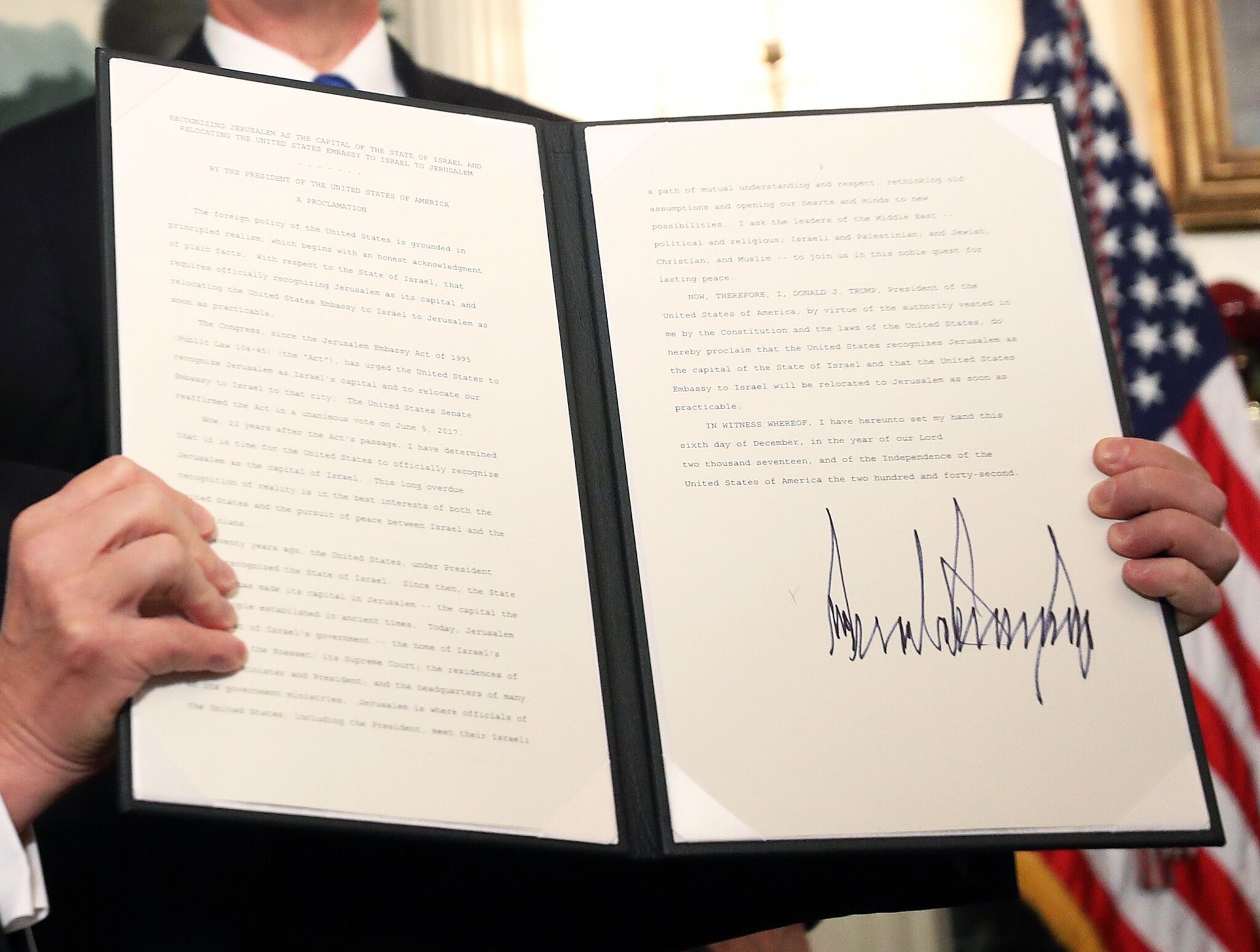 ΥΠΕΞ: Συμμερίζεται την ανησυχία ΕΕ, μετά την απόφαση Τράμπ για Ιερουσαλήμ