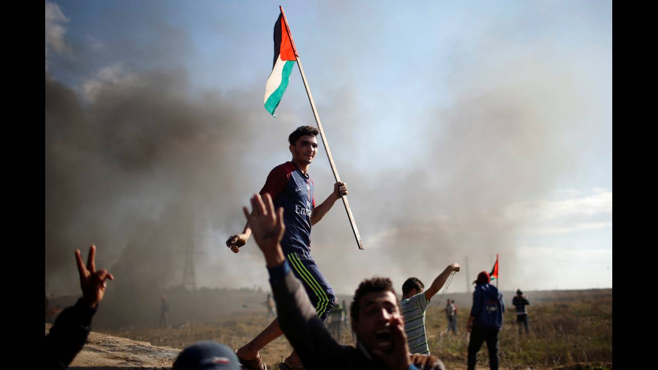 Κλείνει τα σύνορα με τη Γάζα το Ισραήλ μετά τις πυραυλικές επιθέσεις