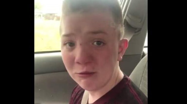 Περιγράφει με δάκρυα στα μάτια το σκληρό bullying που δέχεται από συμμαθητές του