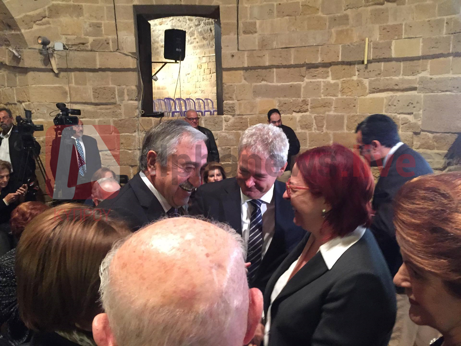 Ούτε συνάντηση, ούτε δηλώσεις κατά την επίσκεψη Ακιντζί (BINTEO)