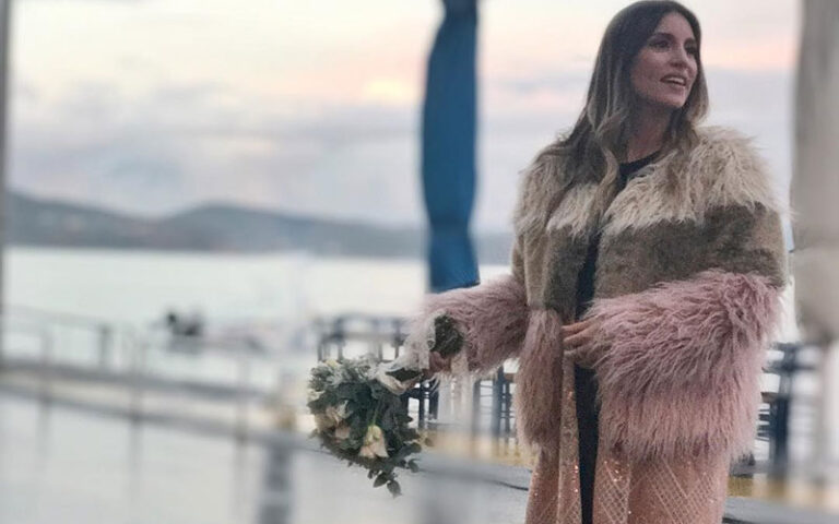 Αθηνά Οικονομάκου: Ο μεγάλος απών στον γάμο της και τα κιλά της εγκυμοσύνης