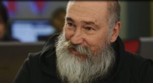 Τζίμης Πανούσης: Κατέρρευσε στη σκηνή-Μεταφέρθηκε εκτάκτως στο νοσοκομείο-ΒΙΝΤΕΟ