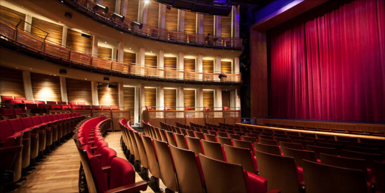 Αυτό είναι το πρόγραμμα παραστάσεων του ΘΟΚ για την περίοδο των γιορτών