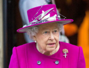 Βασίλισσα Ελισάβετ: Το απίστευτο δώρο Χριστουγέννων στους… υπηρέτες της