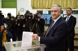 Αναμφισβήτητη η επικράτηση του Κόμματος Εθνικής Ενότητας (ΒΙΝΤΕΟ)