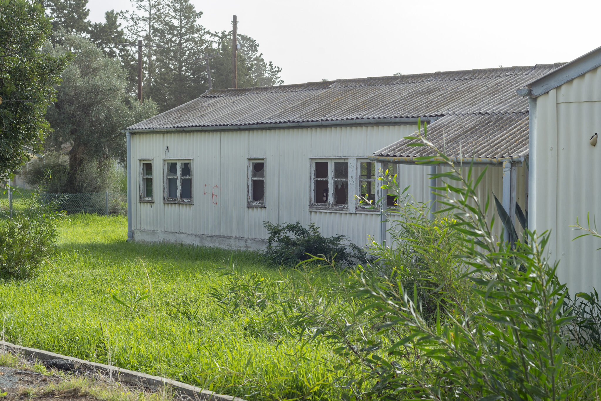 Ξεκίνησαν οι εργασίες για απομάκρυνση αμίαντων στον οικισμό "Βερεγγάρια" (ΦΩΤΟ)