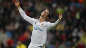 To ''κίτρινο υποβρύχιο'' βύθισε την Ρεάλ