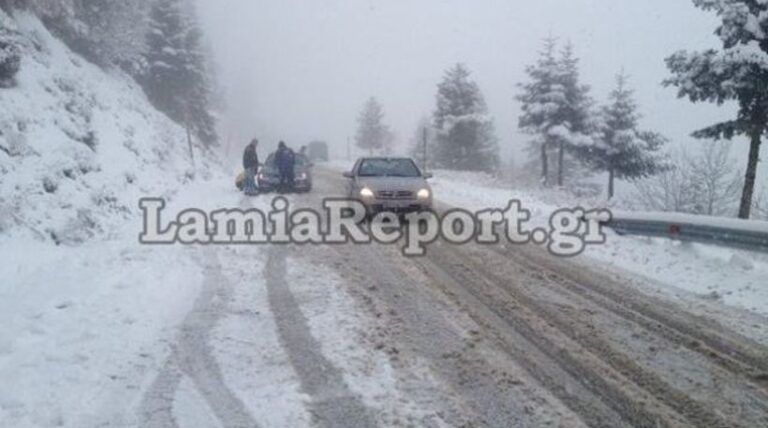 Σαρώνει την Ελλάδα η καταιγίδα "Θησέας" (ΦΩΤΟ)