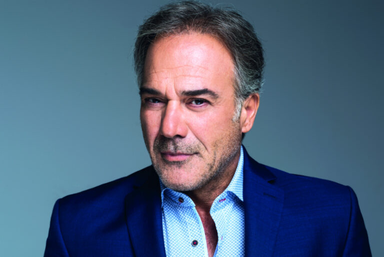 Παύλος Ευαγγελόπουλος: Εξομολογείται τη λατρεία του για το γυναικείο φύλο