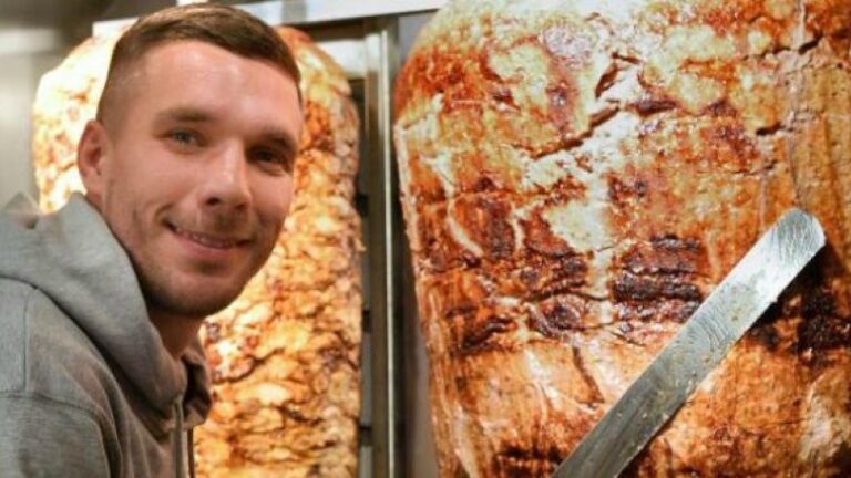 Άνοιξε γυράδικο στην Γερμανία ο Λούκας Ποντόλσκι !