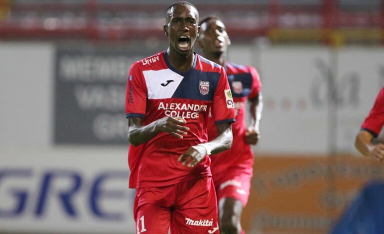 Στο Βέλγιο θα συνεχίσει (τελικά) ο Σεμέδο, με το αζημίωτο