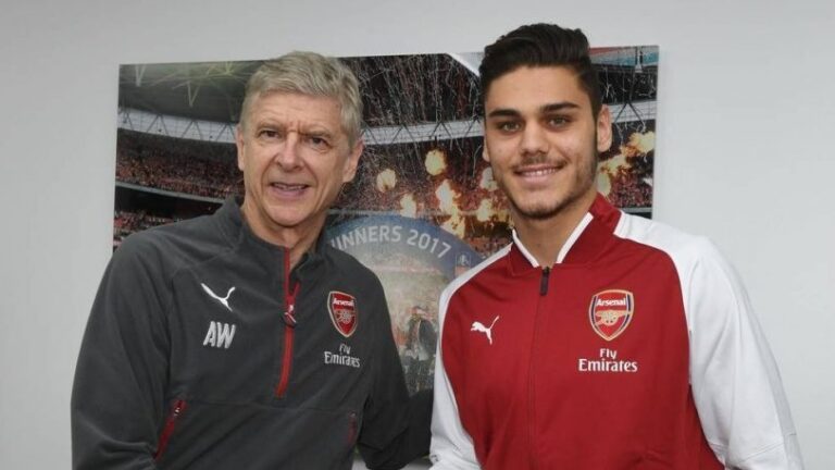 Αποθεώνει Ελλάδα και Μαυροπάνο ο Βενγκέρ