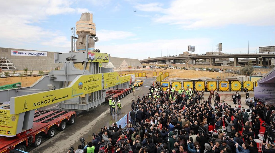 Η "βόλτα" του Βασιλιά Ραμσή, στους δρόμους του Καϊρου (ΦΩΤΟ)