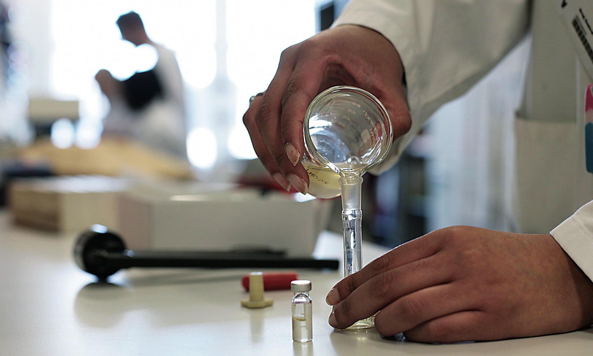 Πήγε να παραλάβει το πακέτο με τα αναβολικά και του πέρασαν χειροπέδες…