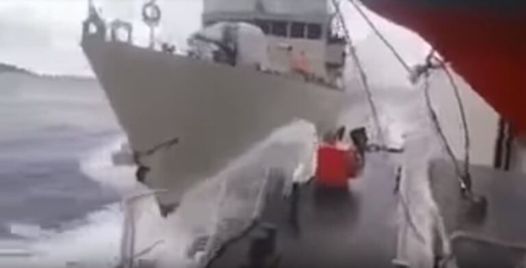 Κλιμακώνεται η ένταση στο Αιγαίο με επίκεντρο την περιοχή των Ιμίων