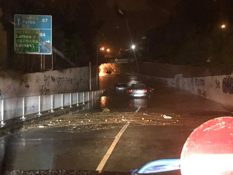 "Βούλιαξε" η Λεμεσός: Ζημιές εκατοντάδων χιλιάδων ευρώ (ΒΙΝΤΕΟ)