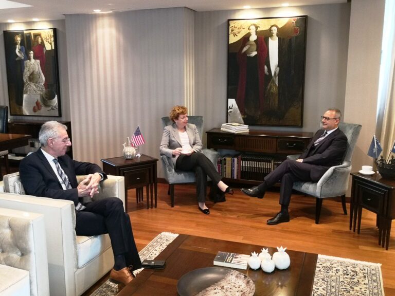 Aβέρωφ Νεοφύτου και Κάθλιν Αν Ντόχερτι τα είπαν για τις τουρκικές προκλήσεις