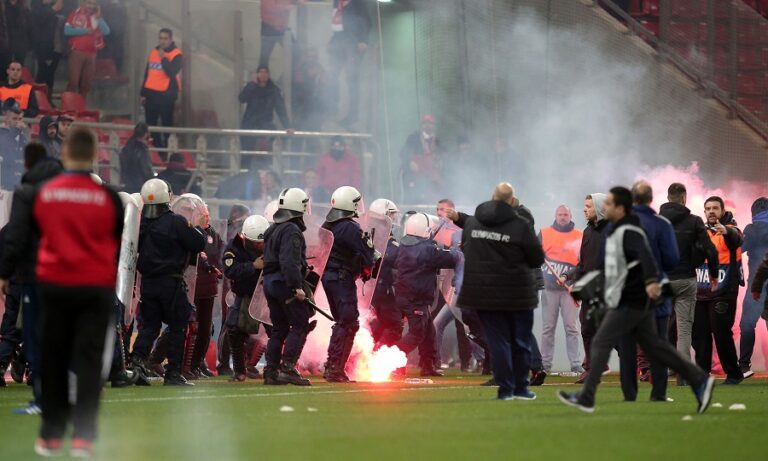 Αφαίρεση τριων βαθμών στον Ολυμπιακό Πειραιώς