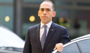 Παμπορίδης, Πετρίδης στηρίζουν Χάρη και μιλούν για παπαγαλάκια