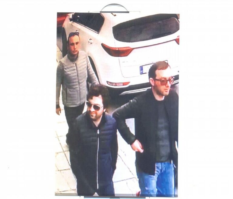 Νέες φωτογραφίες των καταζητούμενων για το φόνο του Έρνεστ Λεωνίδη