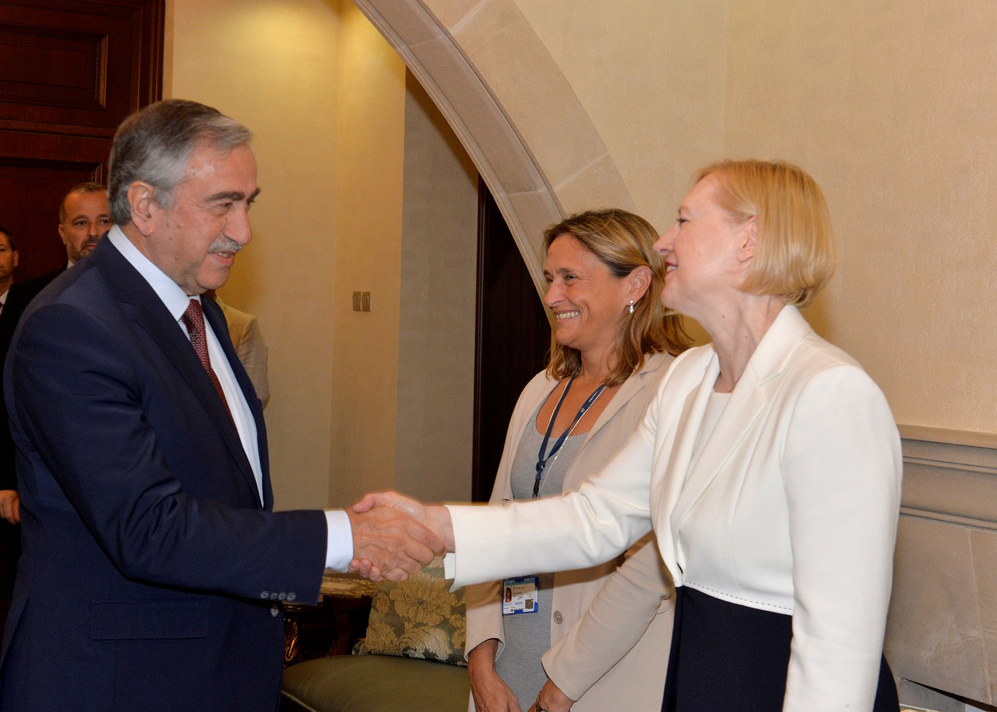 Βλέπει Μουσταφά Ακιντζί στα κατεχόμενα η Ελίζαμπεθ Σπέχαρ