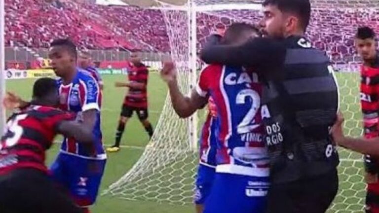 Tρελό ξύλο μεταξύ παικτών στη Βραζιλία και… 9 αποβολές (ΒΙΝΤΕΟ)