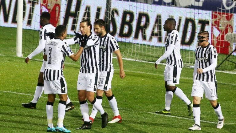 Mπαλάρα, τριάρα, κορυφή !