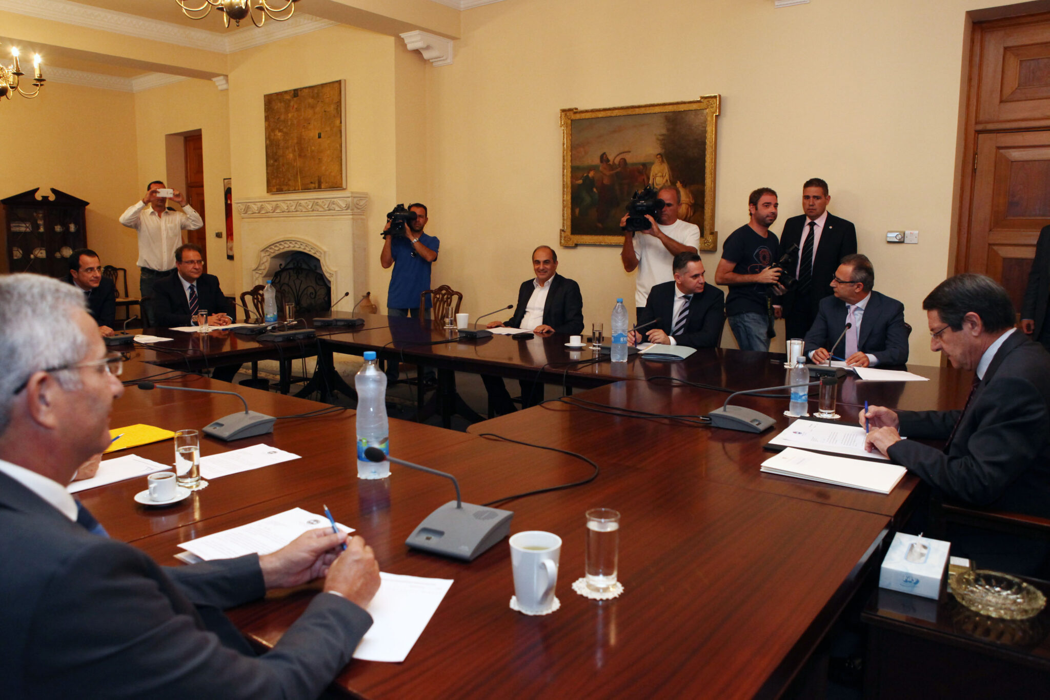 Χωριστές συναντήσεις Αναστασιάδη με Αρχηγούς αντί για Συμβούλιο