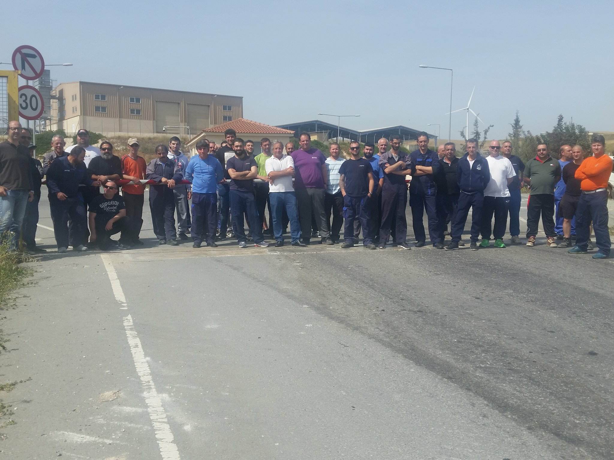 Σε δυναμικές κινητοποιήσεις κατέρχονται οι 80 εργαζόμενοι στο ΧΥΤΥ Κόσιης (ΦΩΤΟ)