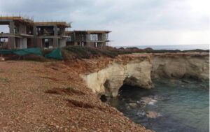 Επ. Ελέγχου: Να διερευνήσει την ανέγερση σπιτιών στις Σπηλιές ο Γενικός Ελεγκτής