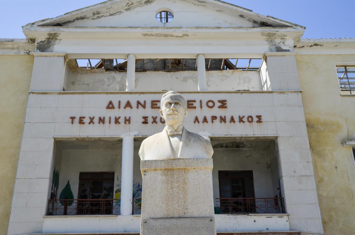 Καμία απόφαση για την Διανέλλειο Τεχνική Σχολή, 4 χρόνια μετά την κατεδάφιση