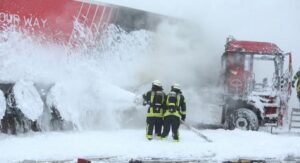 Γερμανία: Ένας νεκρός και 18 τραυματίες μετά από σύγκρουση φορτηγού με λεωφορείο