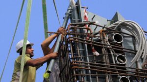 Τσακώθηκαν με αποτέλεσμα τον τραυματισμό ενός προσώπου και τη σύλληψη τους