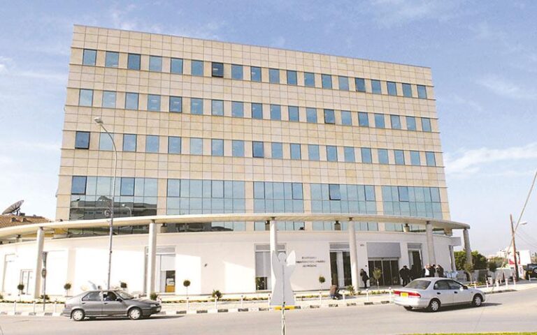 Στα €15,43 εκ. τα καθυστερημένα έσοδα του Κτηματολογίου το 2016