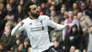 Με ανατροπή και με σκορερ ξανά τον Σάλαχ πέρασε από το Λονδίνο η Λίβερπουλ