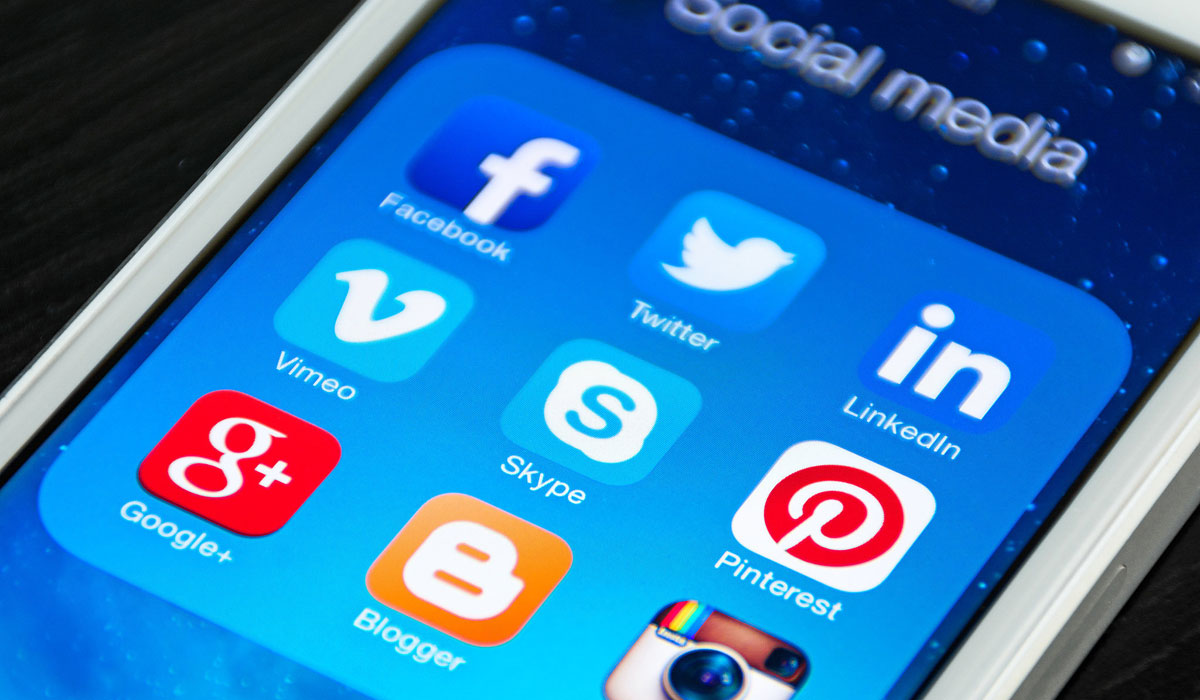 Ποστάρεις στα social media; Σκέψου το διπλά…!