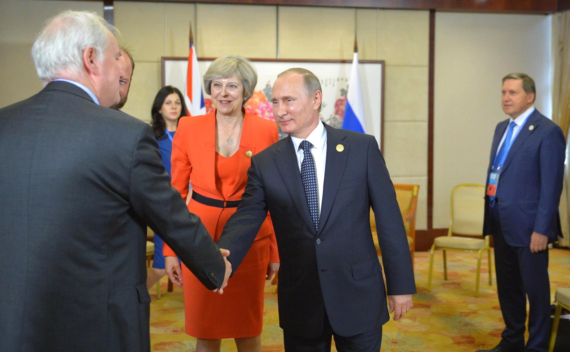 O Βλαντιμίρ Πούτιν ανακοίνωσε "αντίποινα" κατά της Βρετανίας