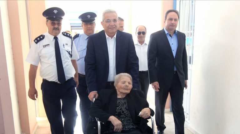 "Έφυγε" η μητέρα του ΓΓ του ΑΚΕΛ Άντρου Κυπριανού