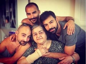 Ανδρέας Γεωργίου:Το Πάσχα με τη γιαγιά του και το ξέφρενο πάρτυ στη Κύπρο-ΒΙΝΤΕΟ