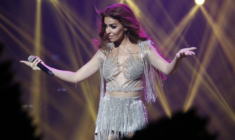 Ελένη Φουρέιρα: "Μου αρέσουν πολύ οι sexy γυναίκες…. "